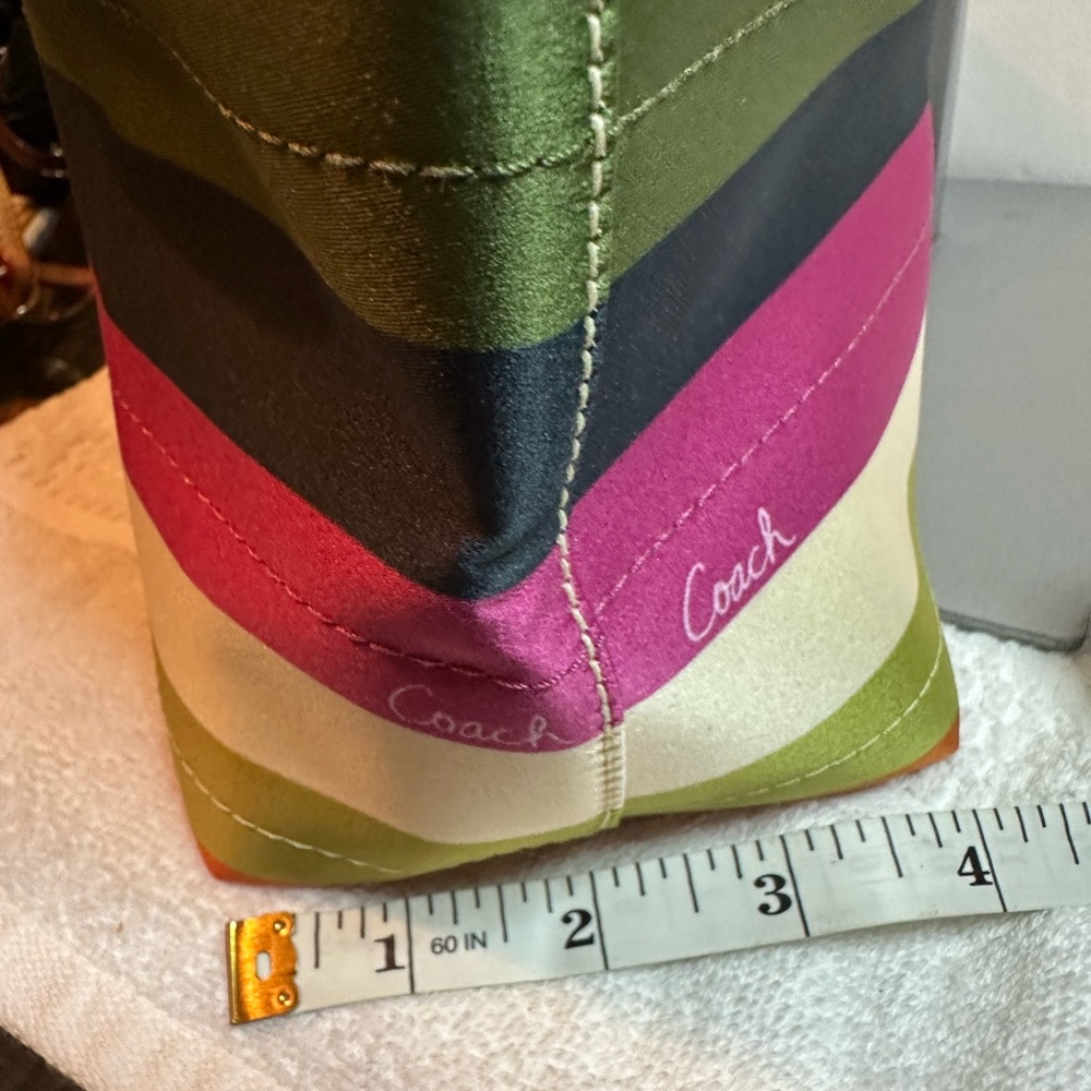 Giftible New iconic 2007 Large Coach legacy tote green orange , blue stripes - Picture 8 of 12